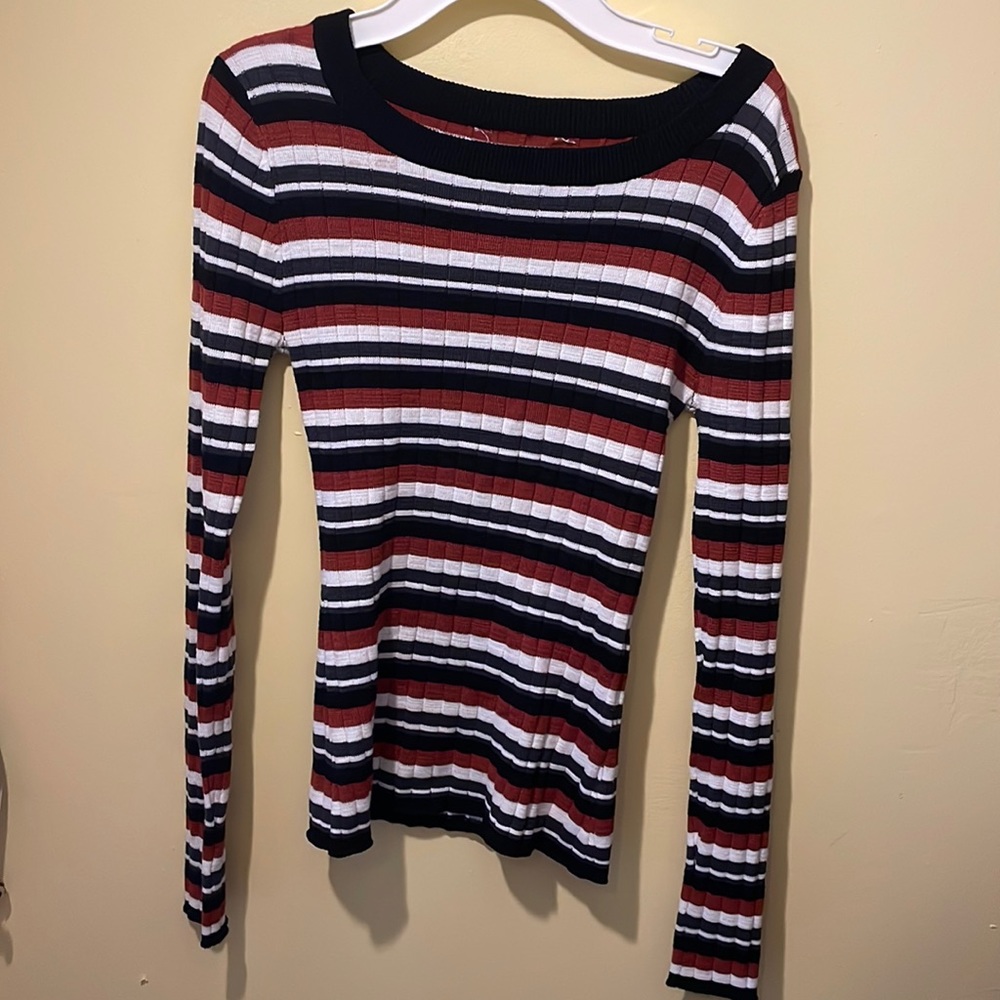 Stripped Long-sleeve.
